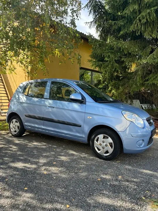 Kia Picanto 2010 photo 2