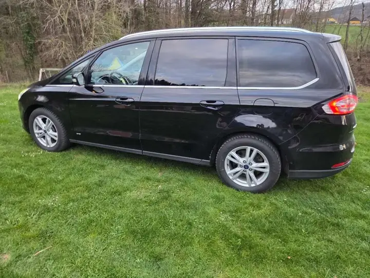 Ford Galaxy 2017 photo 3
