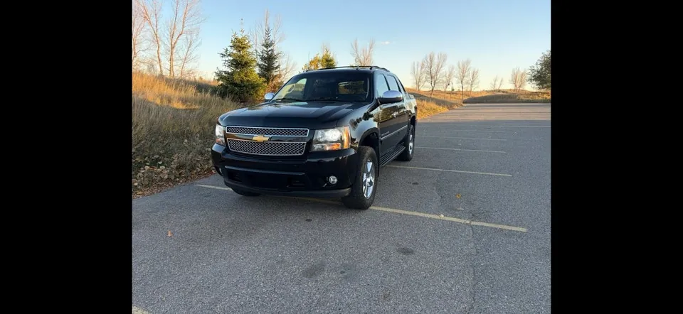 Chevrolet Avalanche 2012 photo 4
