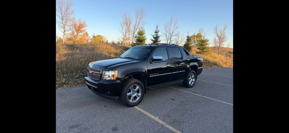 Chevrolet Avalanche 2012 photo 5