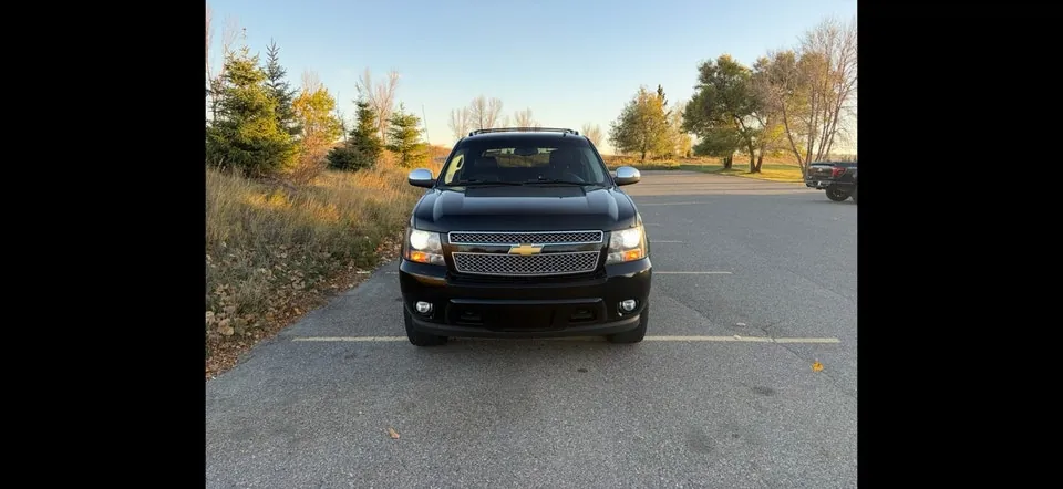 Chevrolet Avalanche 2012 photo 3