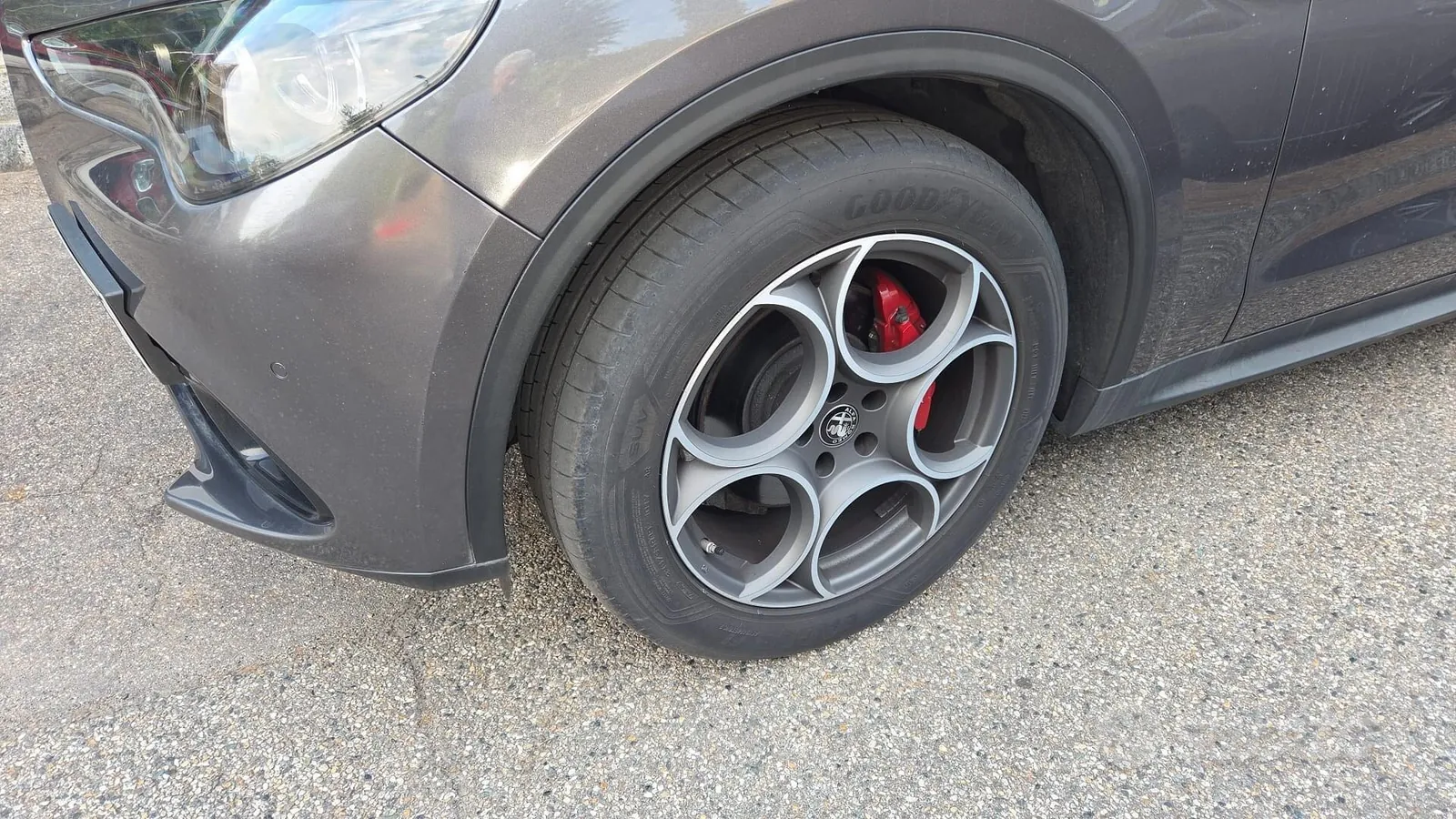 Alfa Romeo Stelvio 2023 photo 3