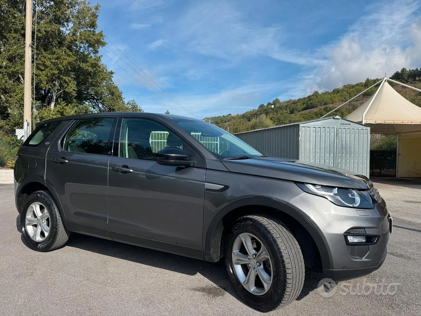 Land Rover Discovery Sport 2017 photo 3