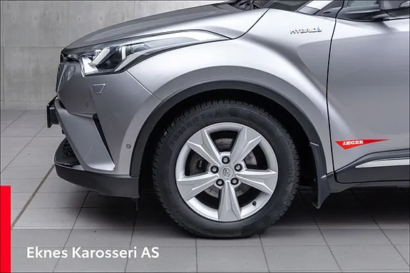 Toyota C-Hr 2016 photo 2