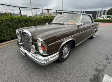 Mercedes-Benz 220Se