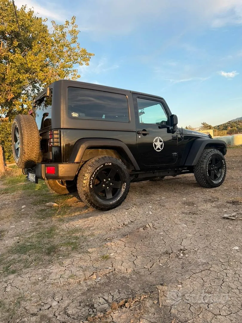 Jeep Wrangler 2011 photo 2