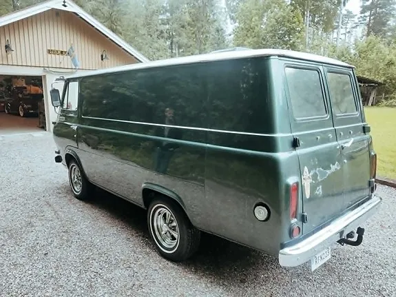 Ford Econoline 1965 photo 2