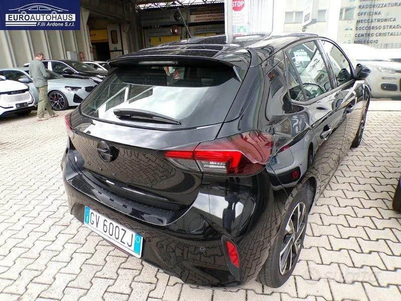 Opel Corsa 2024 photo 2
