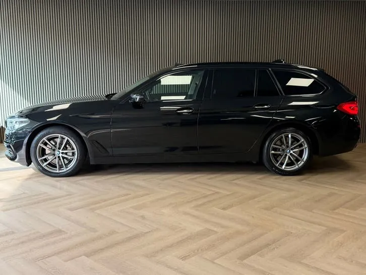 BMW 5 Series 2017 photo 3