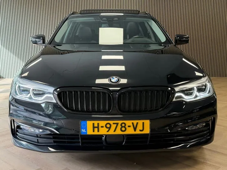 BMW 5 Series 2017 photo 2