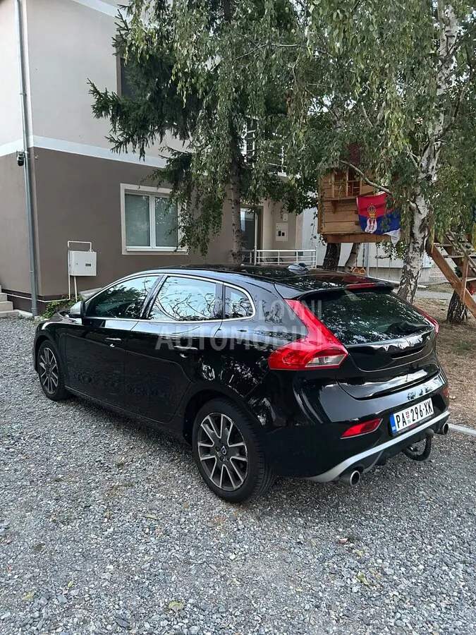 Volvo V40 2015 photo 2