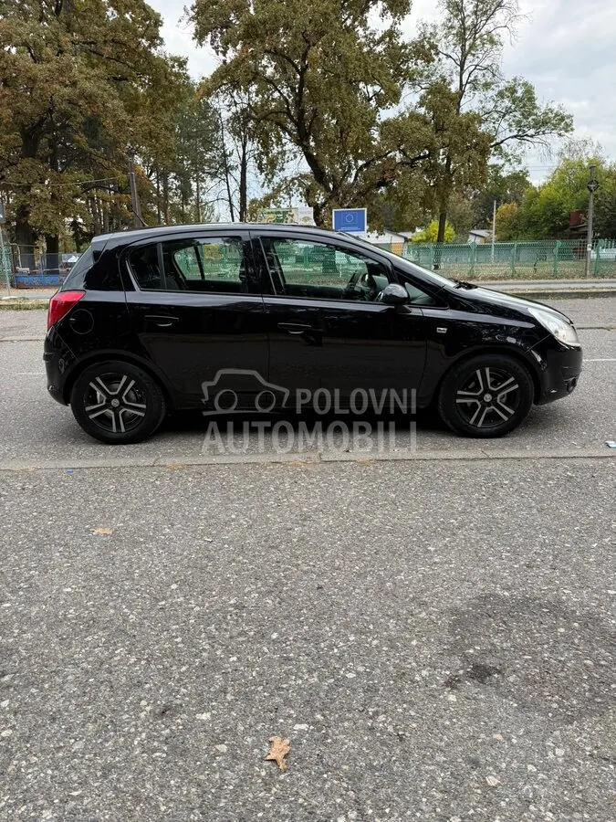 Opel Corsa D 2010 photo 4