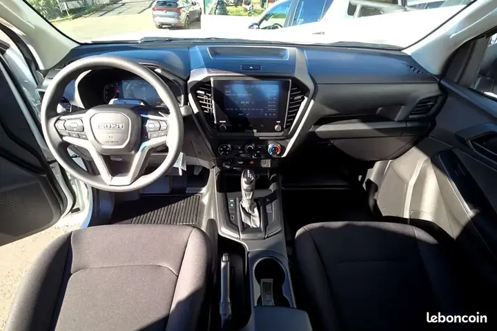 Isuzu D-Max 2026 photo 2