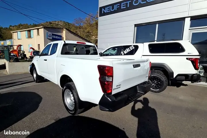 Isuzu D-Max