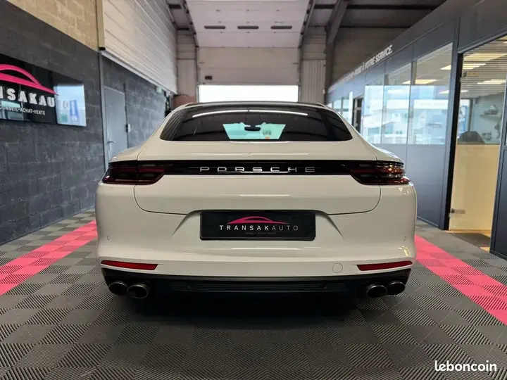 Porsche Panamera 2018 photo 3