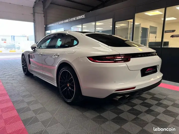 Porsche Panamera 2018 photo 4