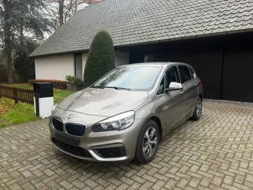 BMW 220I