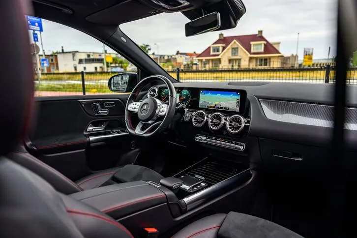 Mercedes-Benz B-Class 2021 photo 3