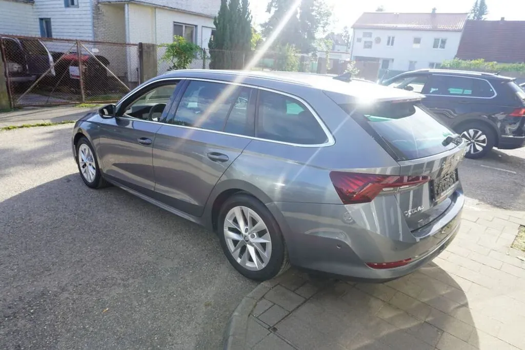 Skoda Octavia 2023 photo 3