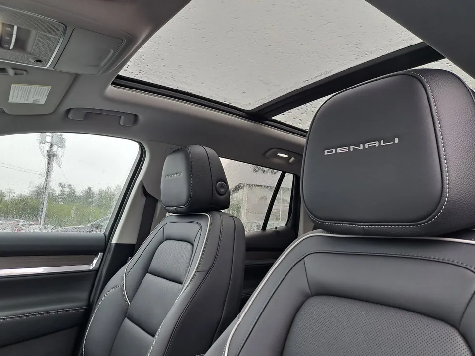 GMC Terrain 2027 photo 3