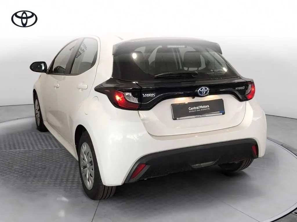 Toyota Yaris 2021 photo 5