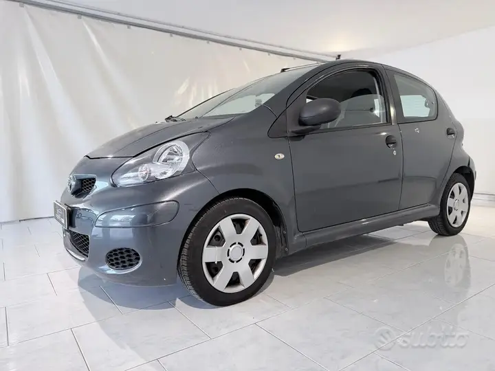 Toyota Aygo 2011 photo 3
