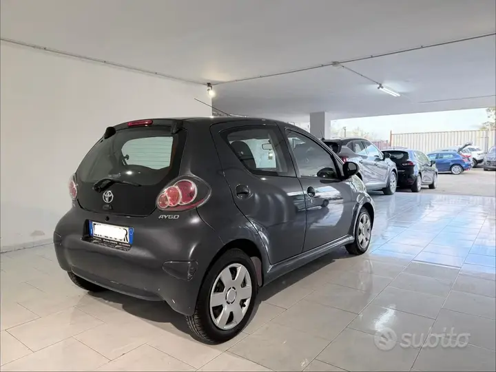 Toyota Aygo 2011 photo 5