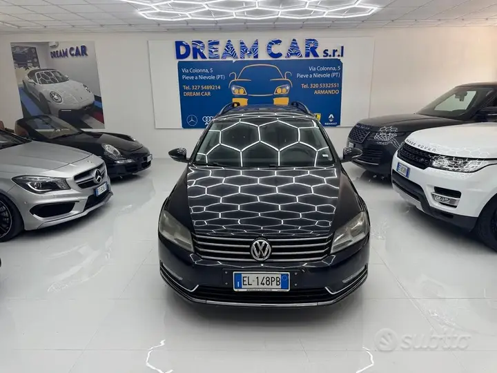 Volkswagen Passat 2012 photo 2