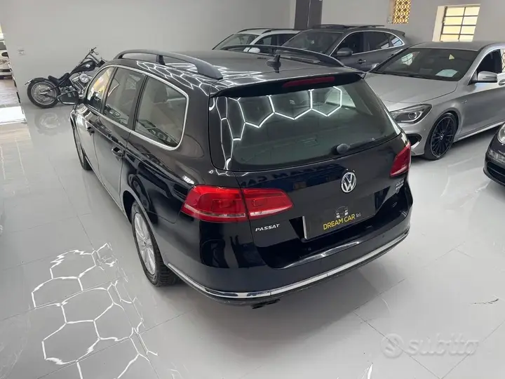 Volkswagen Passat 2012 photo 4