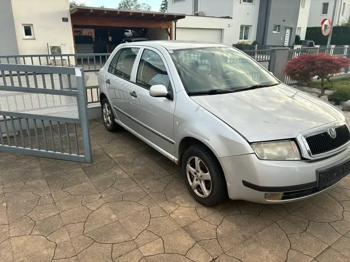 Skoda Fabia 2004 photo 3