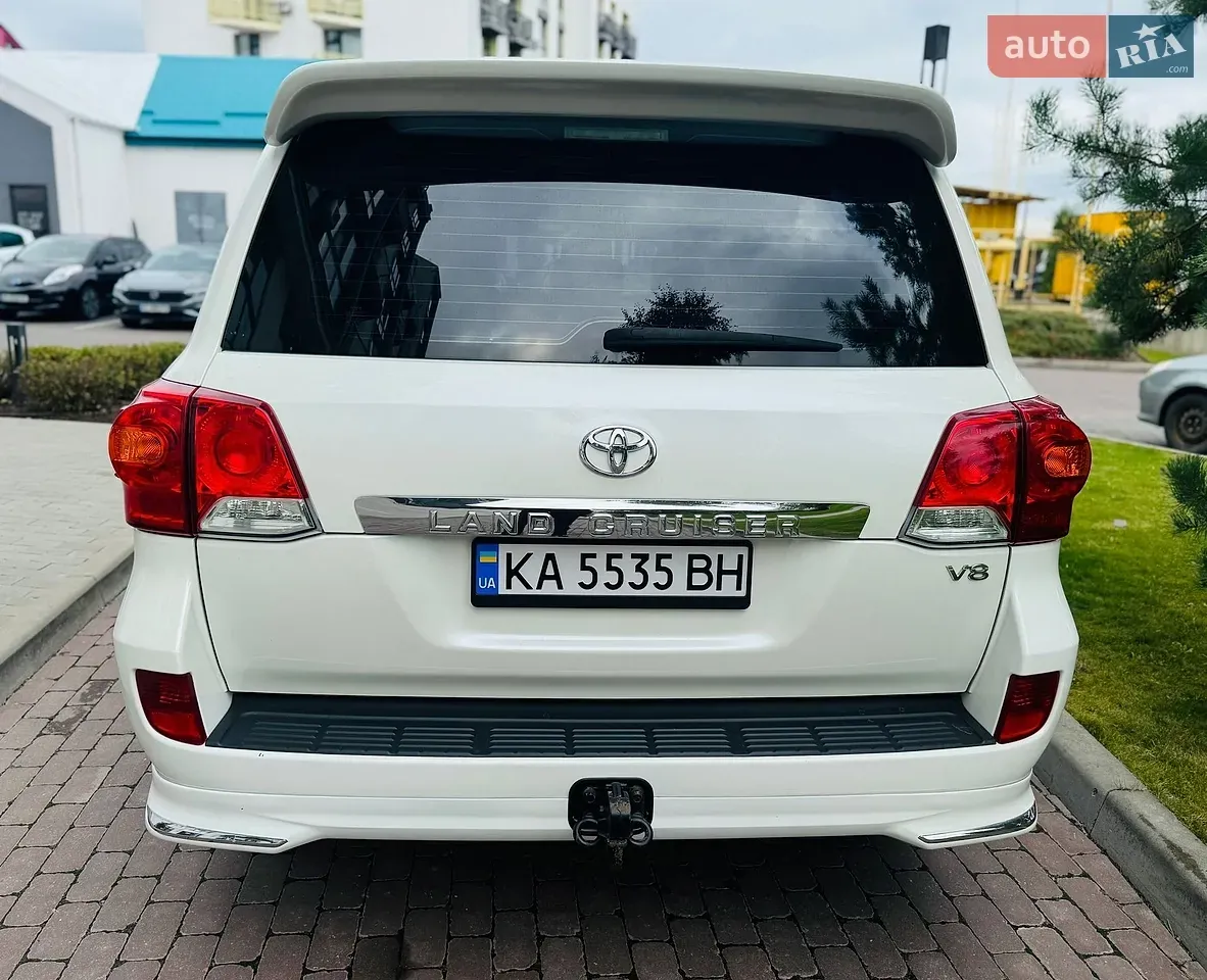 Toyota Land Cruiser 2013 photo 5