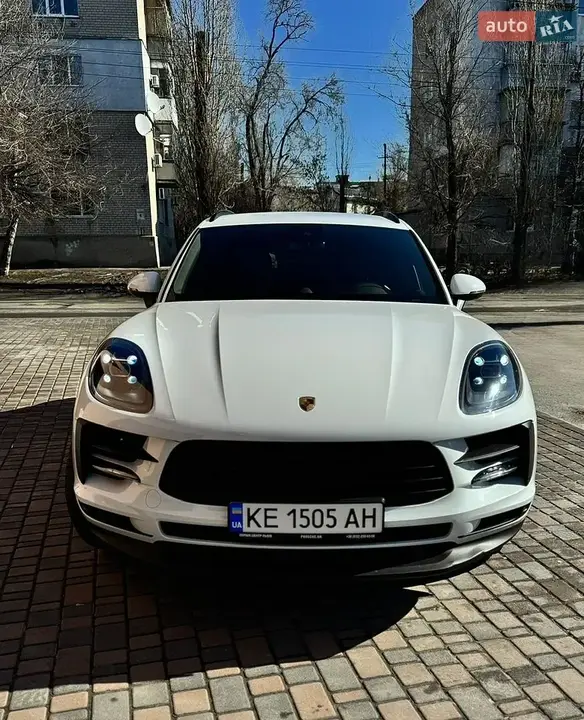 Porsche Macan 2021 photo 2