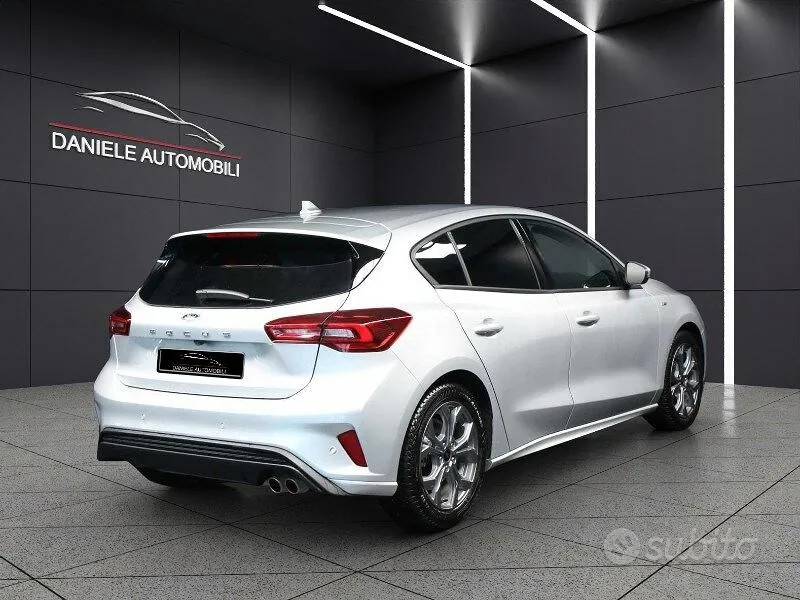 Ford Focus 2025 photo 4