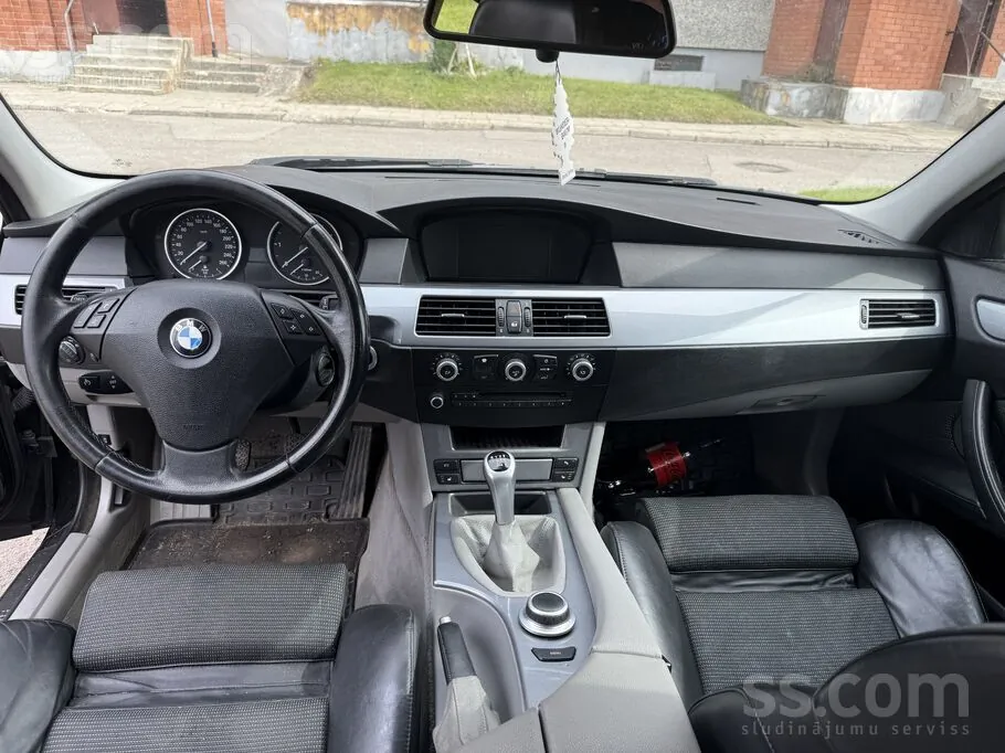 BMW 525 2008 photo 4