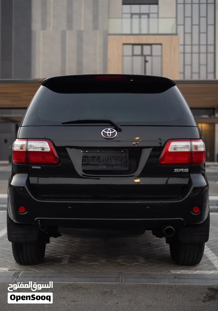 Toyota Fortuner 2011 photo 4