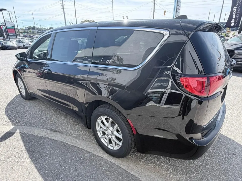 Chrysler Grand Caravan 2027 photo 5