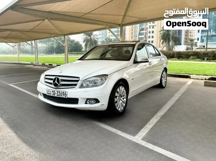 Mercedes-Benz C-Class 2010 photo 3