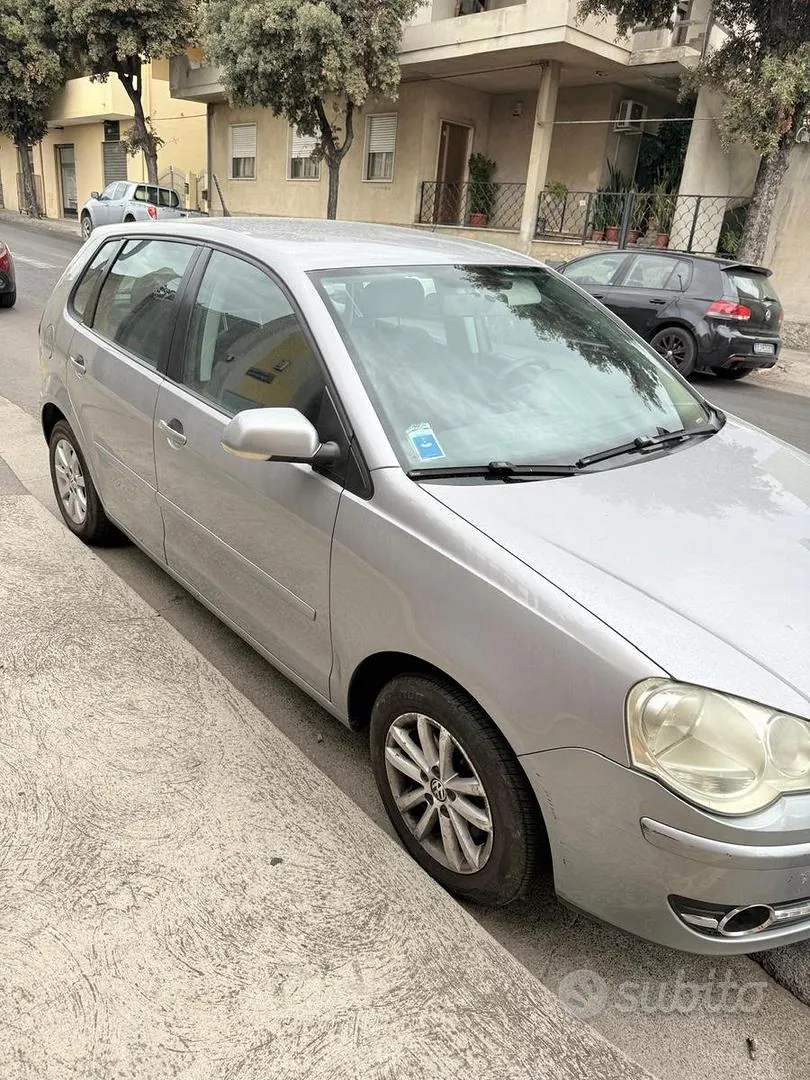 Volkswagen Polo 2009 photo 2