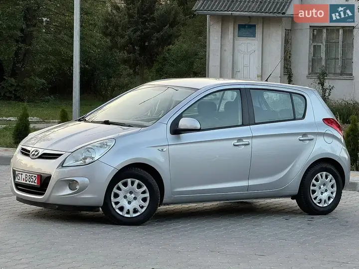 Hyundai I20 2009 photo 3