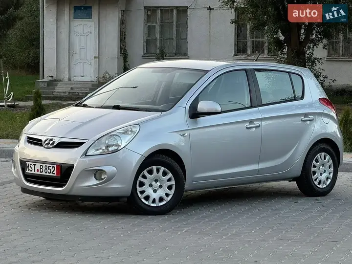 Hyundai I20 2009 photo 2