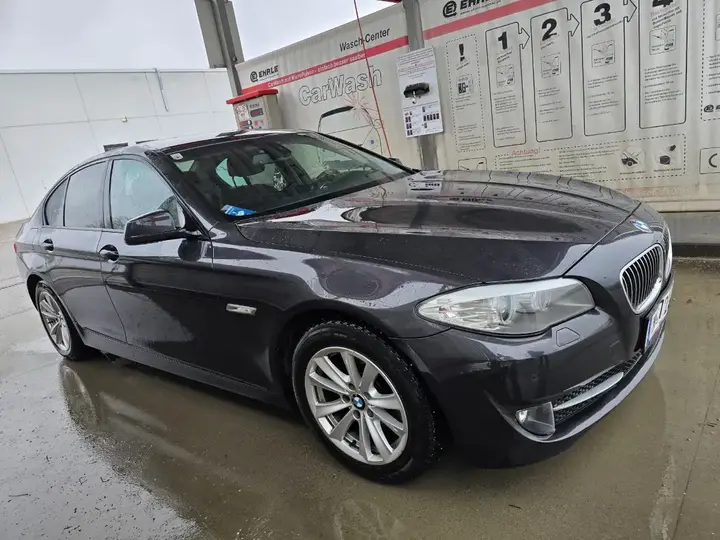 BMW 5 Series 2011 photo 3