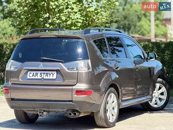 Mitsubishi Outlander 2009 photo 4