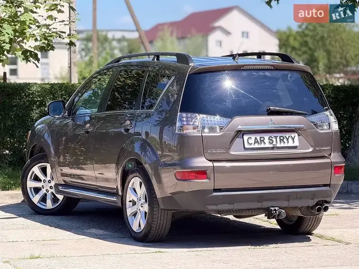 Mitsubishi Outlander 2009 photo 3