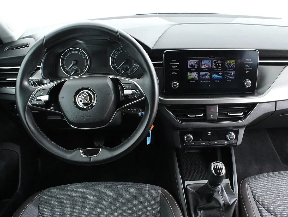 Skoda Scala 2021 photo 3