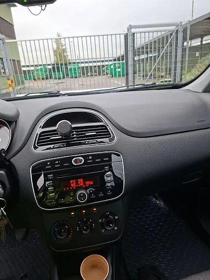 Fiat Punto 2013 photo 2