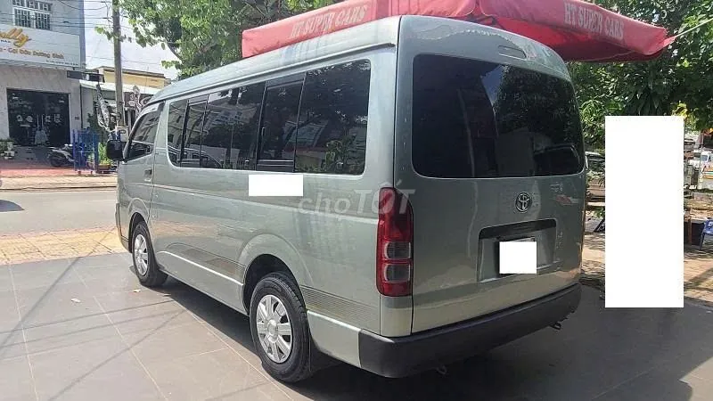 Toyota Hiace 2010 photo 5