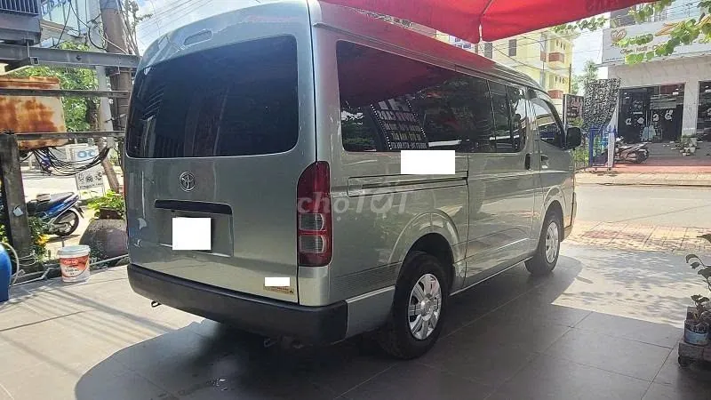 Toyota Hiace 2010 photo 4