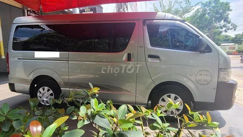 Toyota Hiace 2010 photo 3