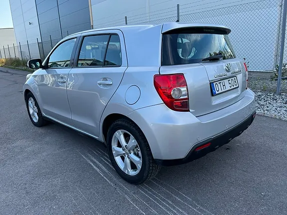 Toyota Urban Cruiser 2011 photo 2