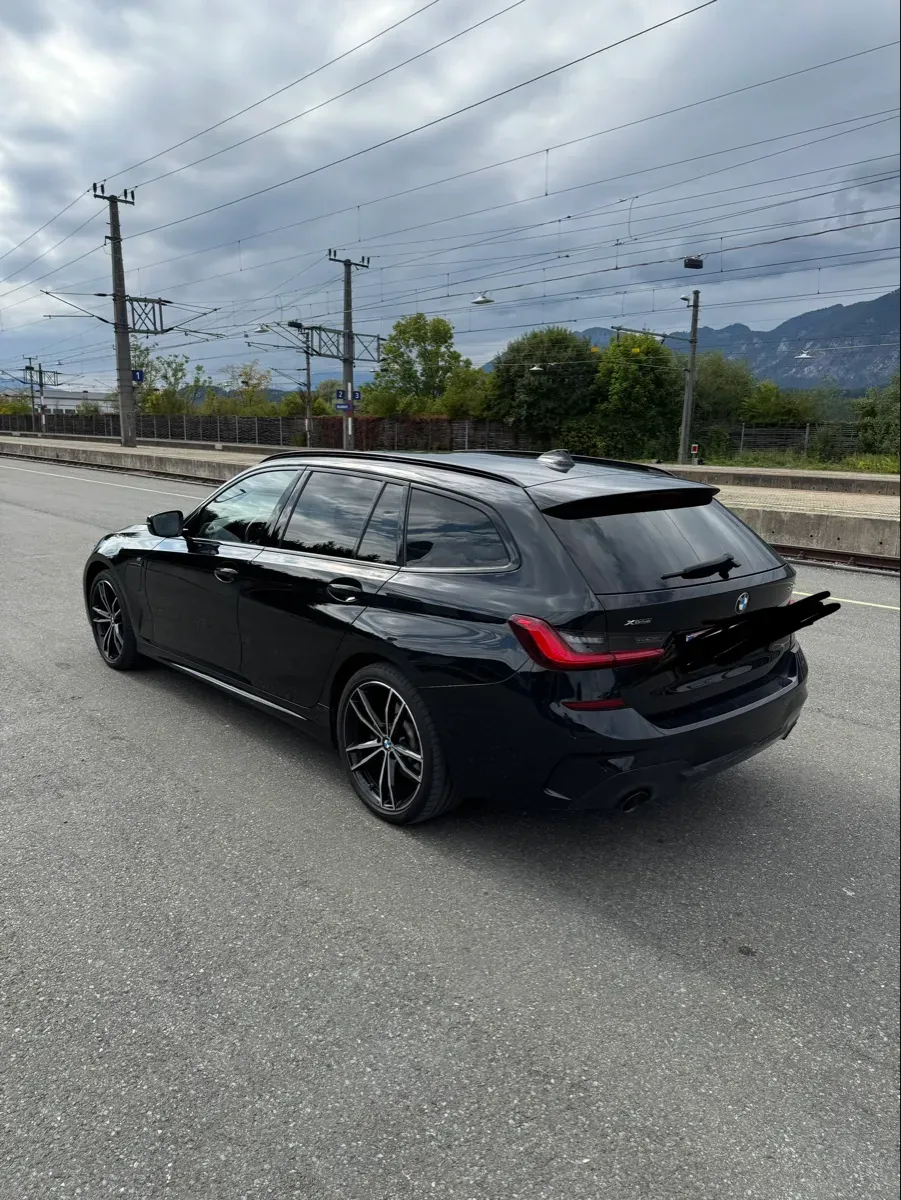 BMW 3 Series 2021 photo 2